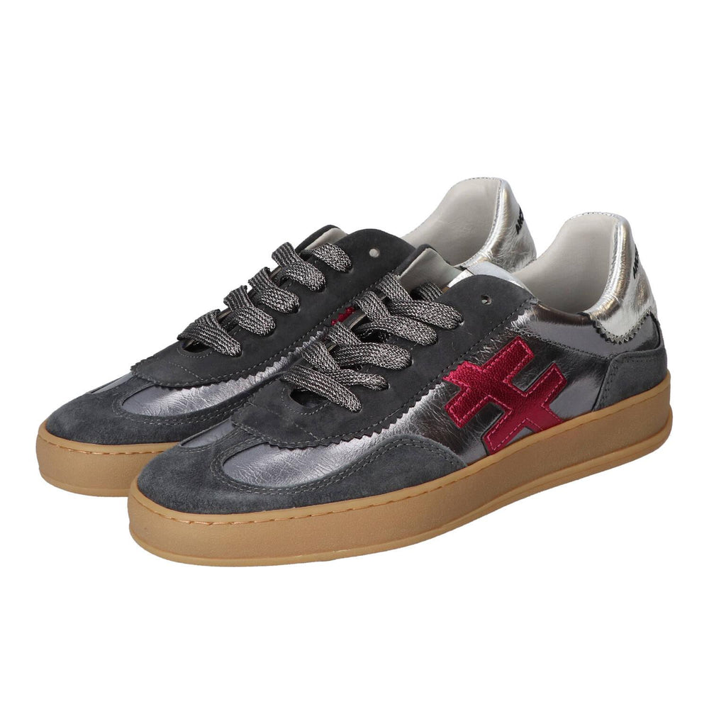 Sneakers, Grijs