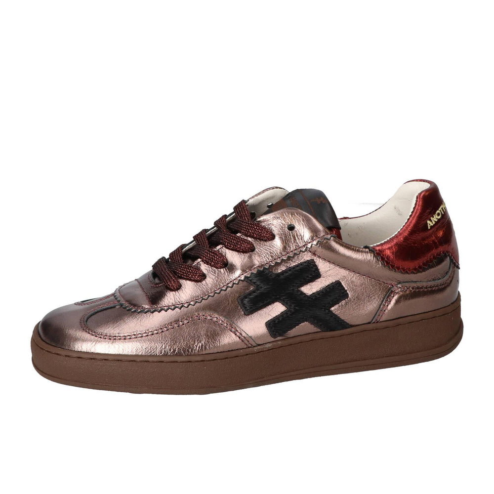 Sneakers, Brons