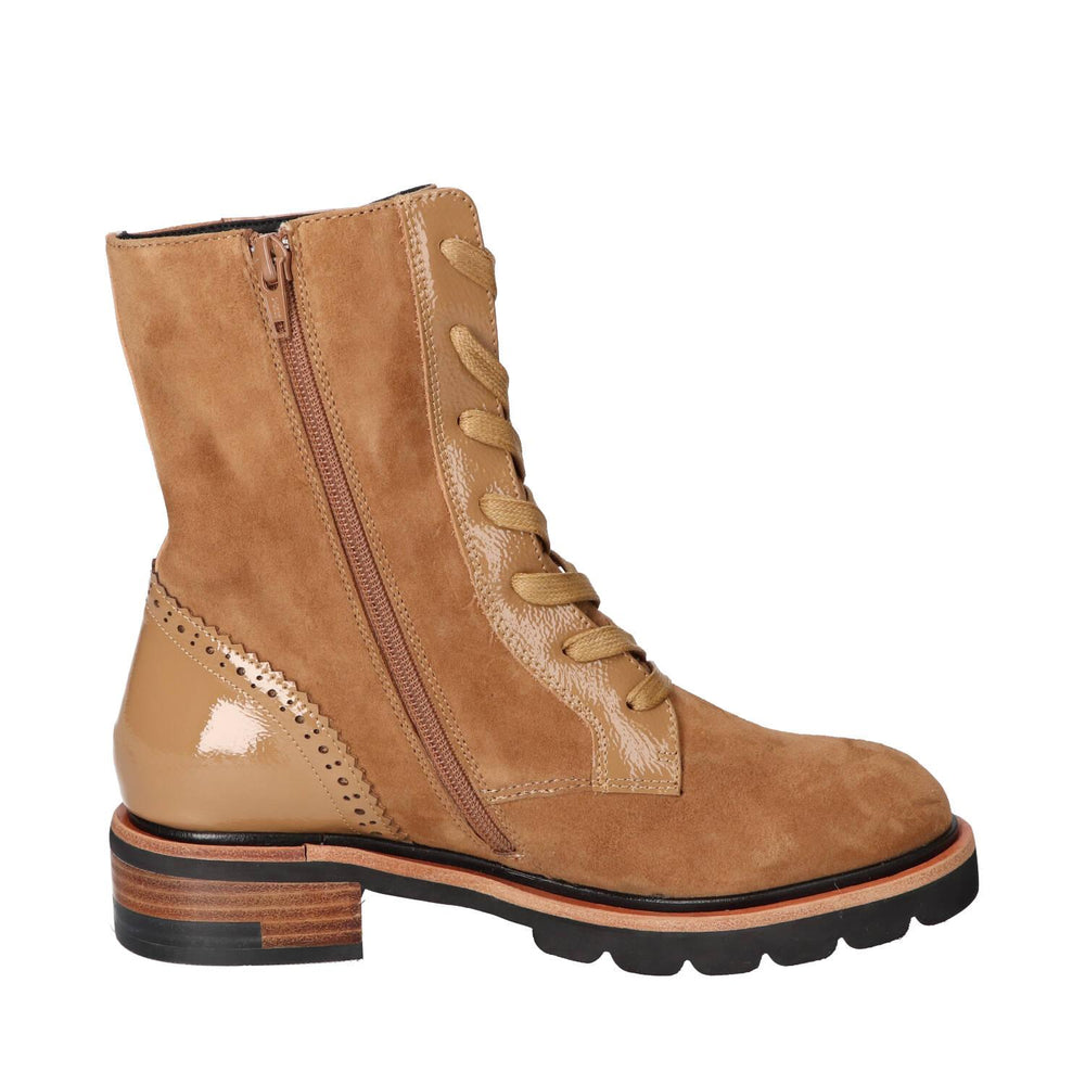 Booties, Cognac