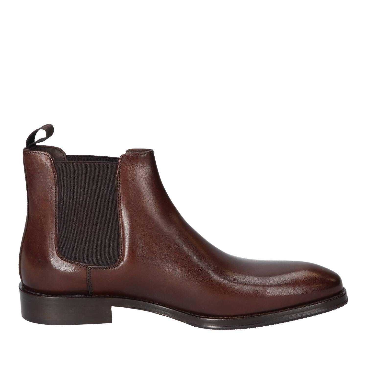 Boots, Donkerbruin