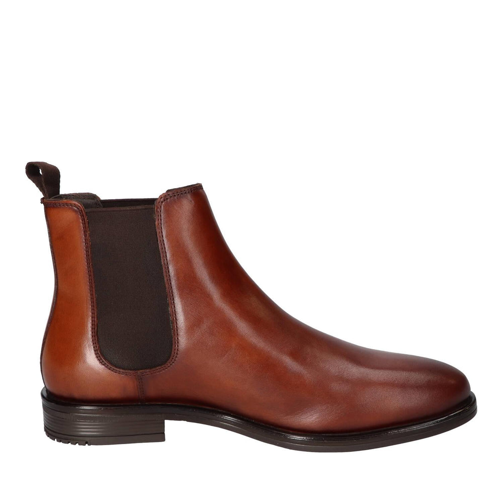 Boots, Cognac