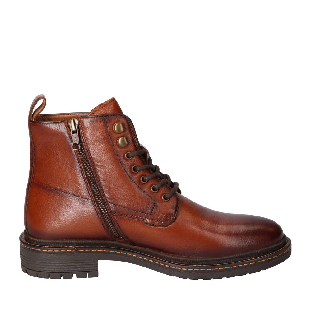 Boots, Cognac