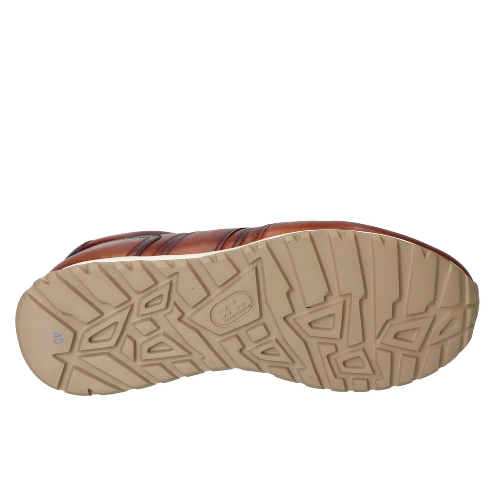 Sneakers, Cognac