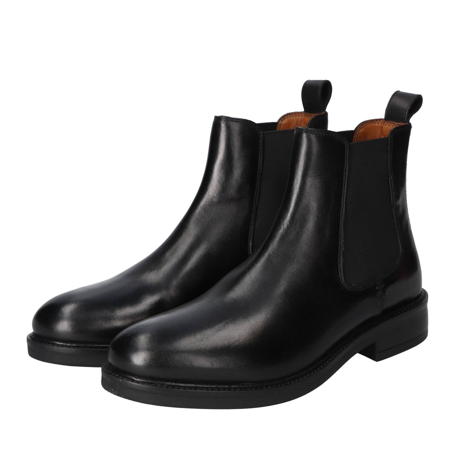Boots, Zwart