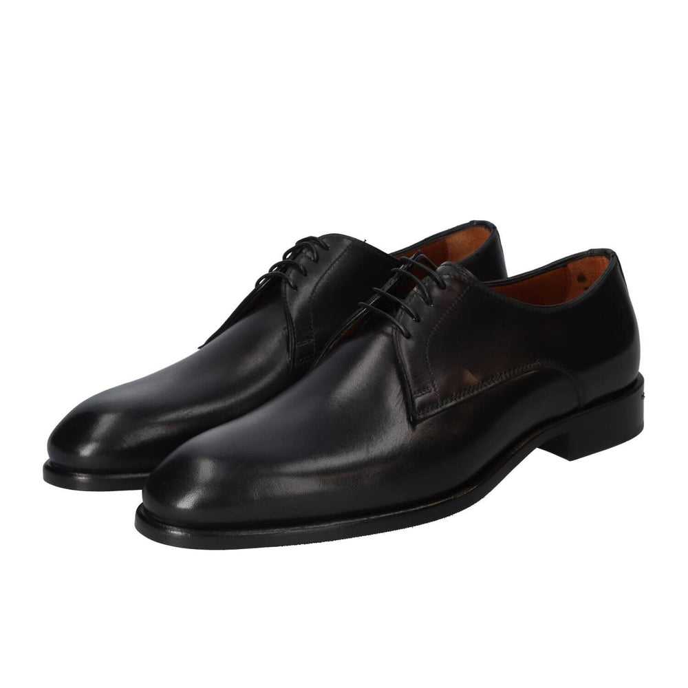 Veterschoenen, Zwart