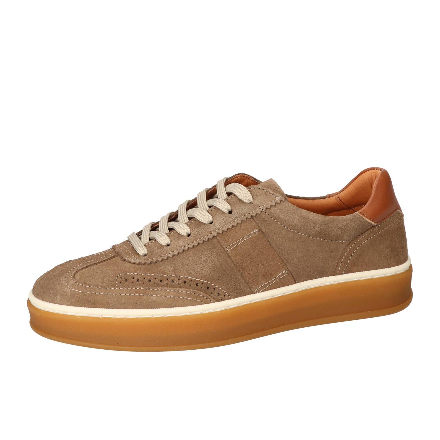 Baskets, taupe