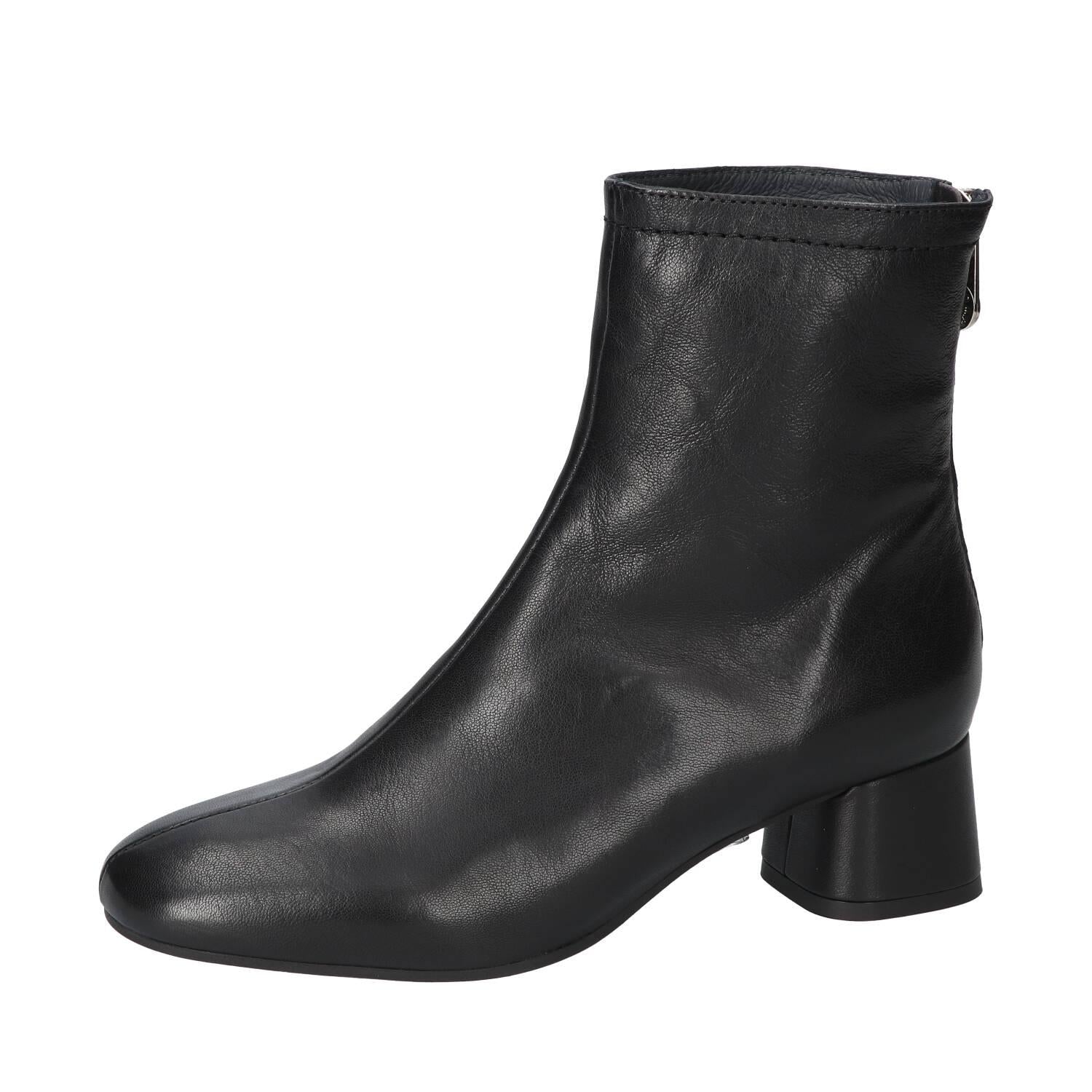Booties, Zwart