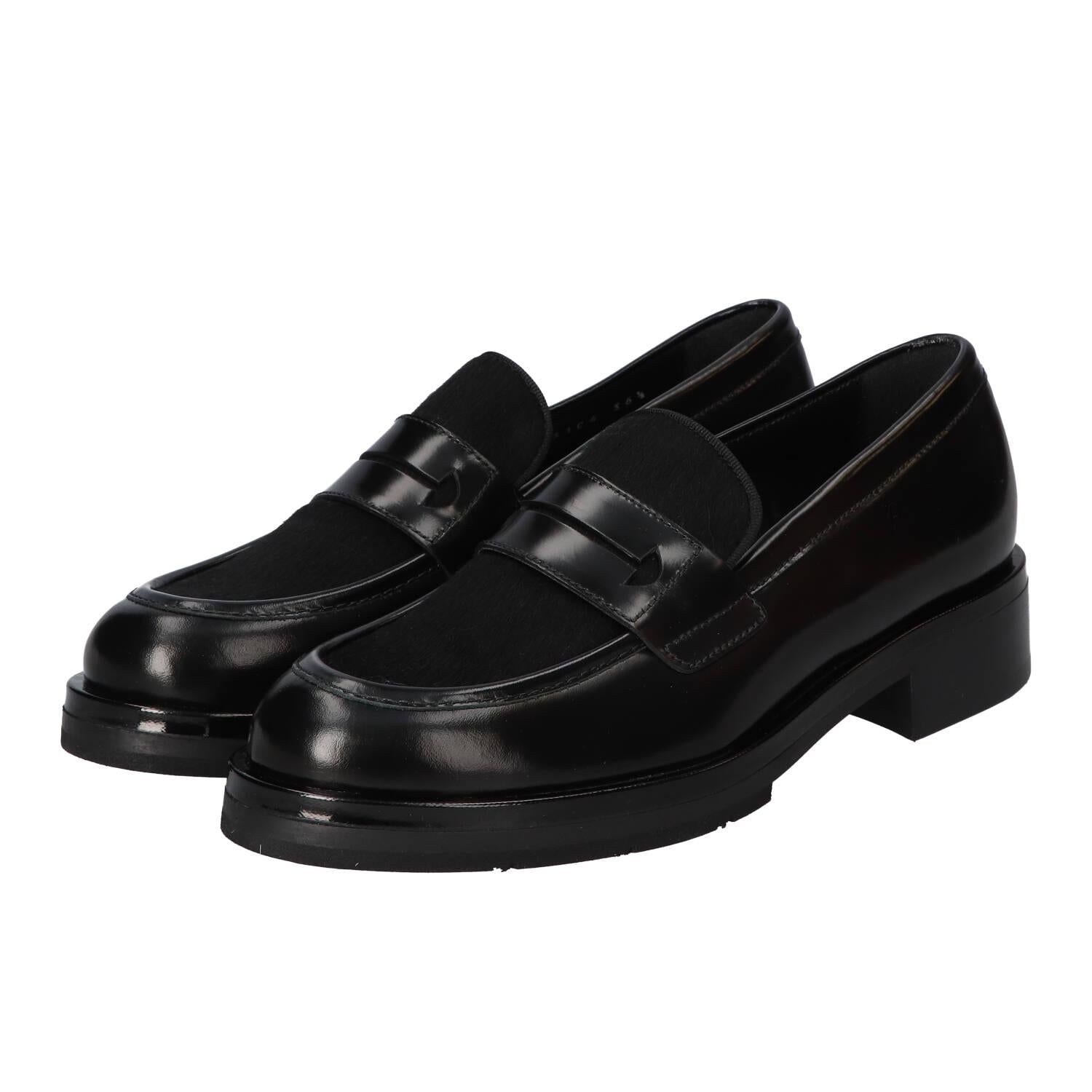 Instapschoenen, Zwart