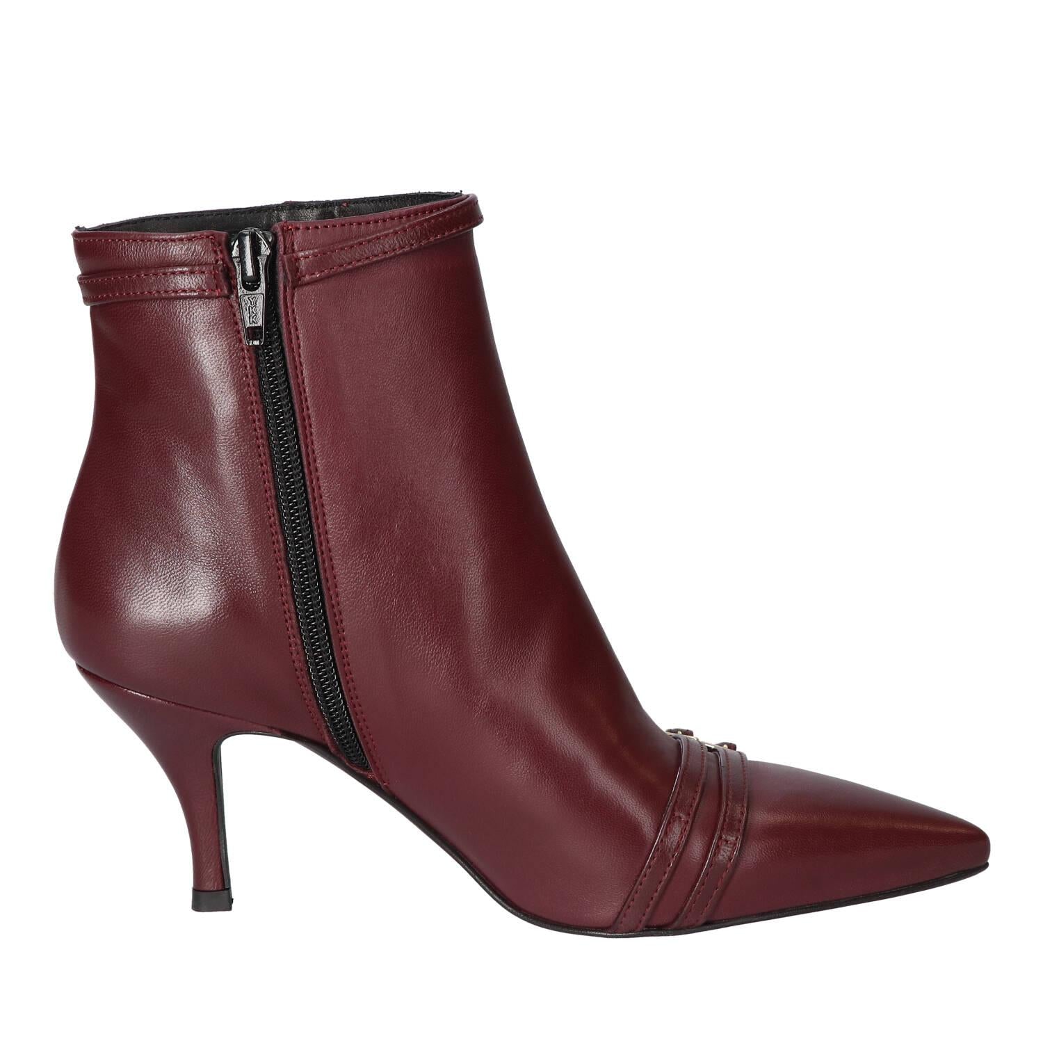 Booties, Bordeaux