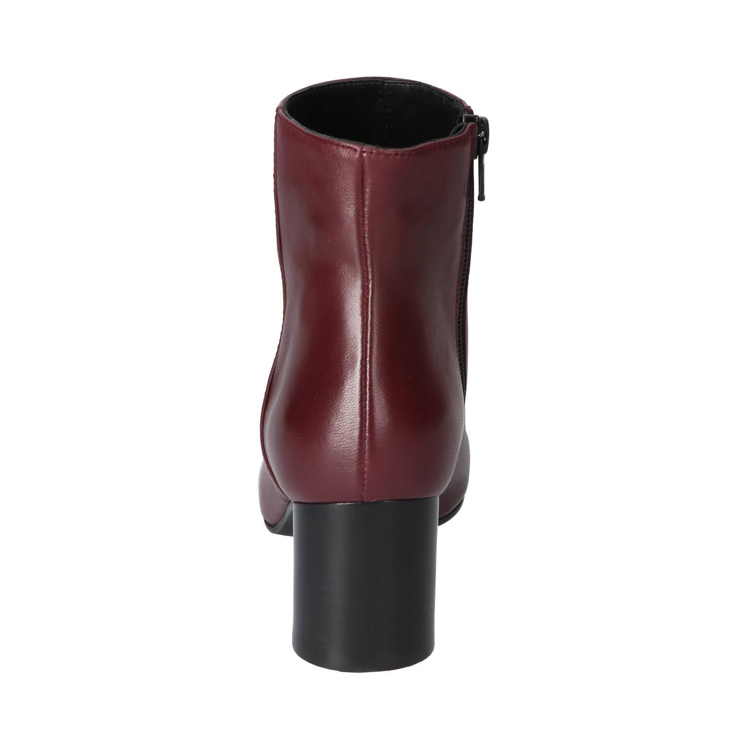 Booties, Bordeaux