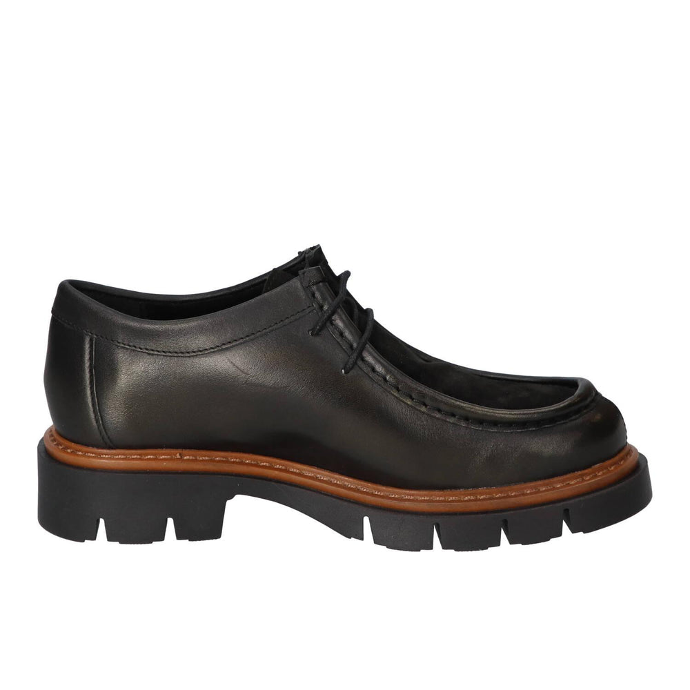 Veterschoenen, Zwart