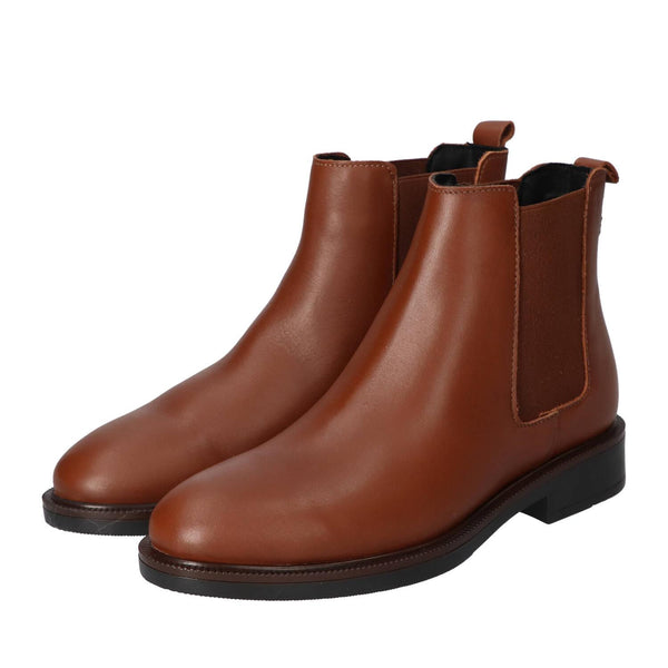 Booties, Cognac