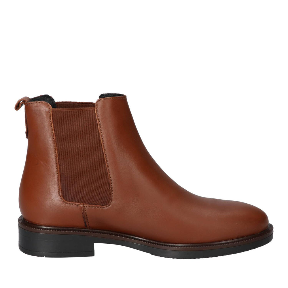 Booties, Cognac