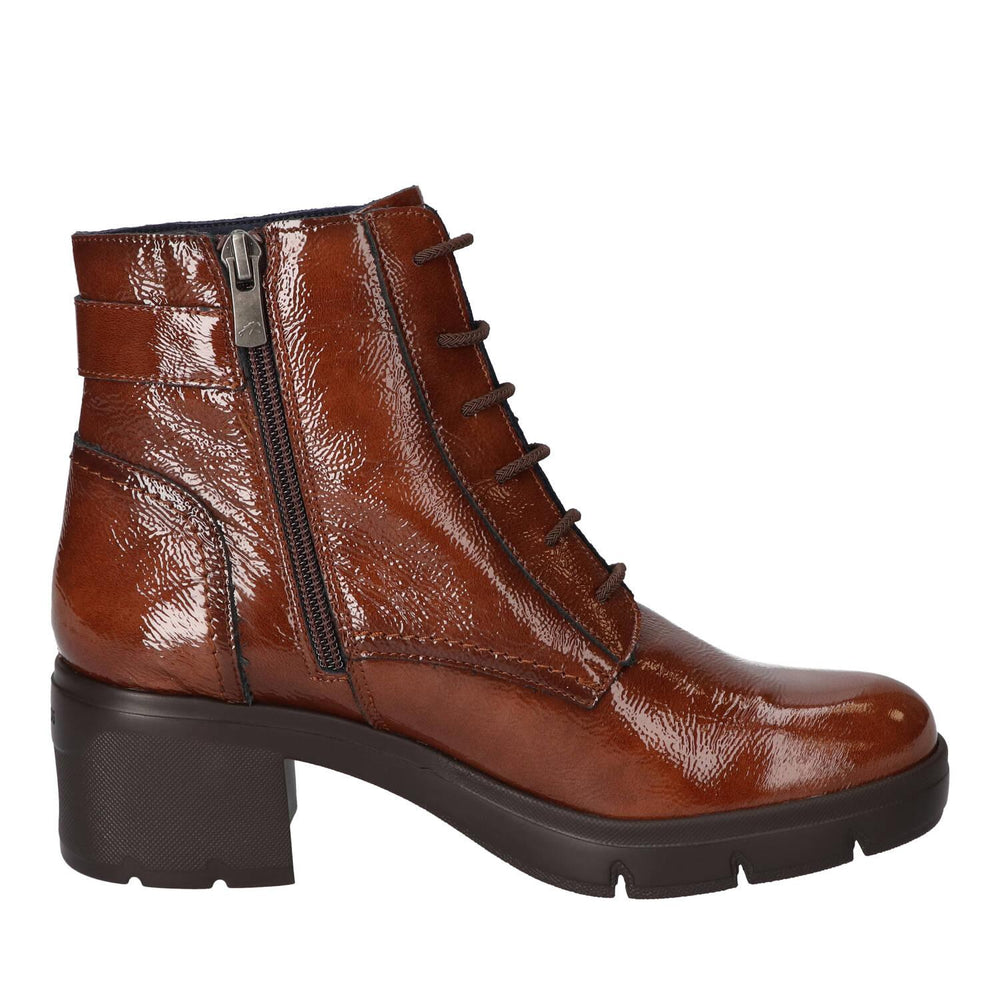Booties, Cognac