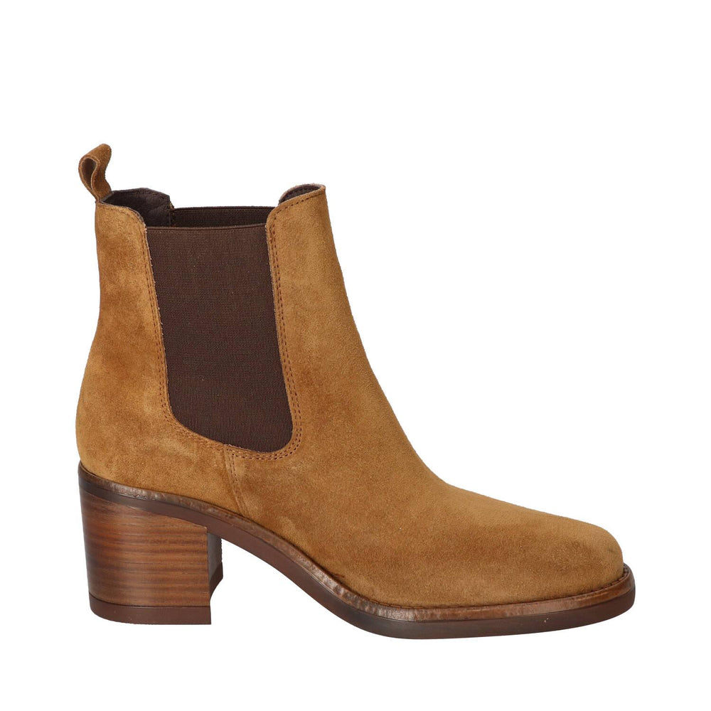 Booties, Cognac