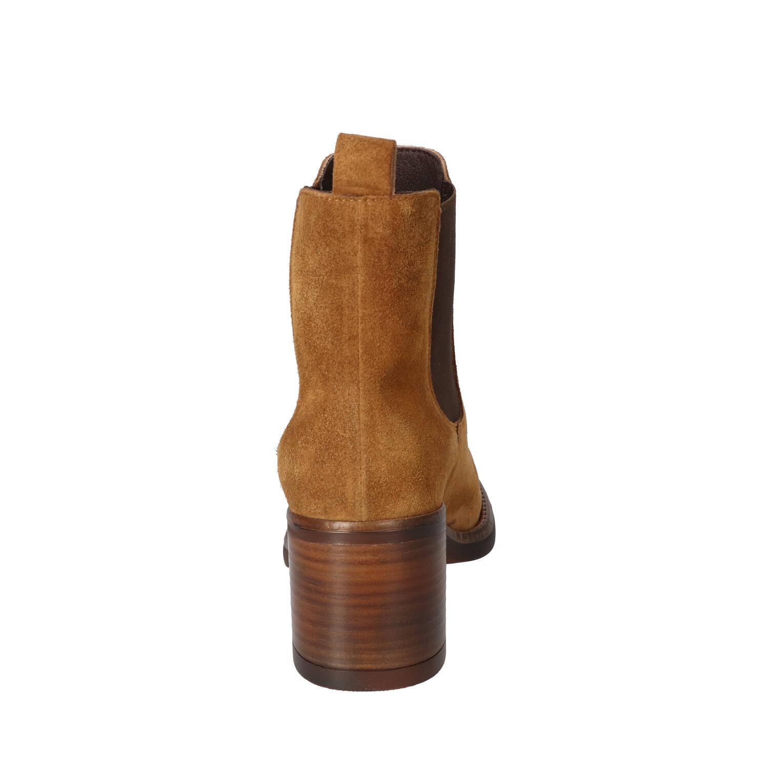 Booties, Cognac