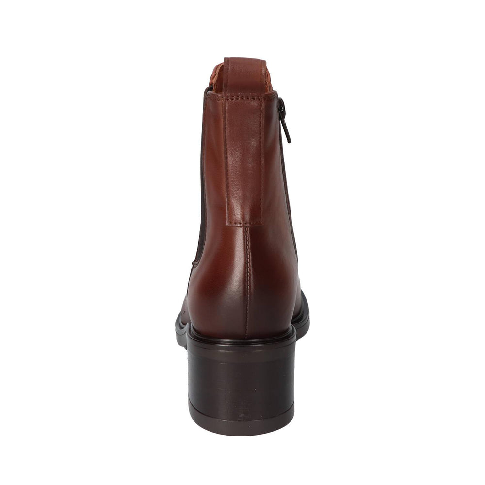 Booties, Cognac