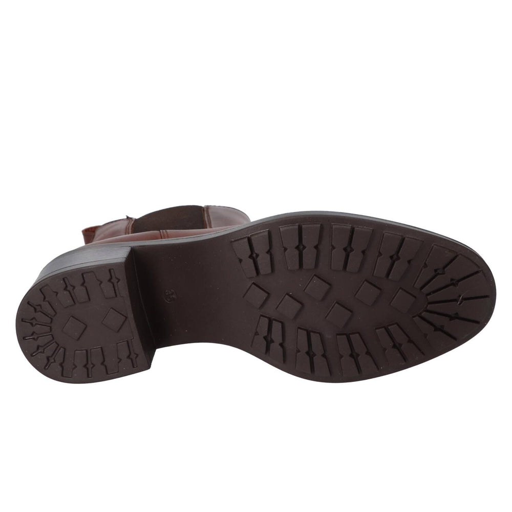 Booties, Cognac