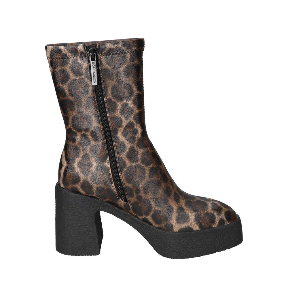 Booties, Cognac