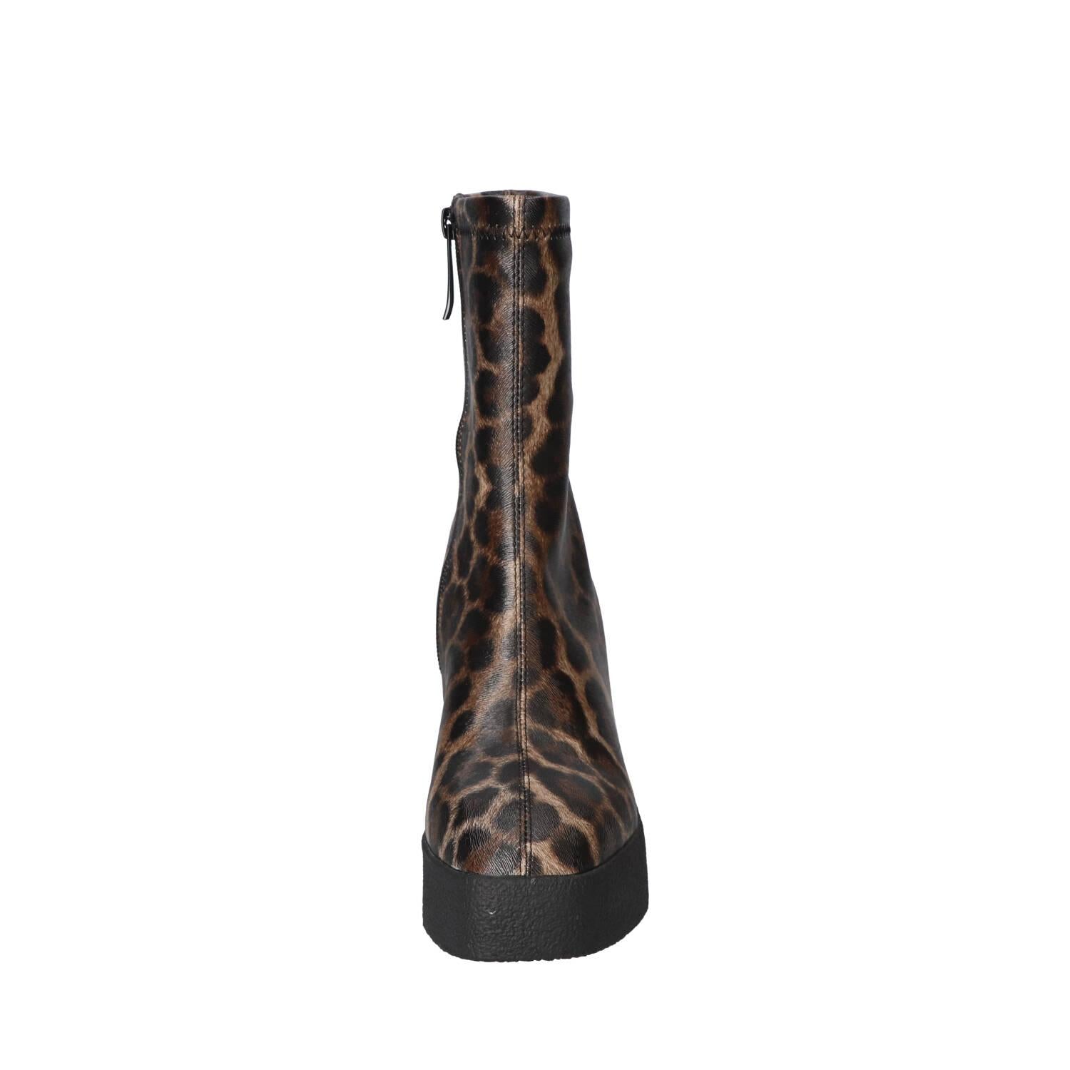 Booties, Cognac