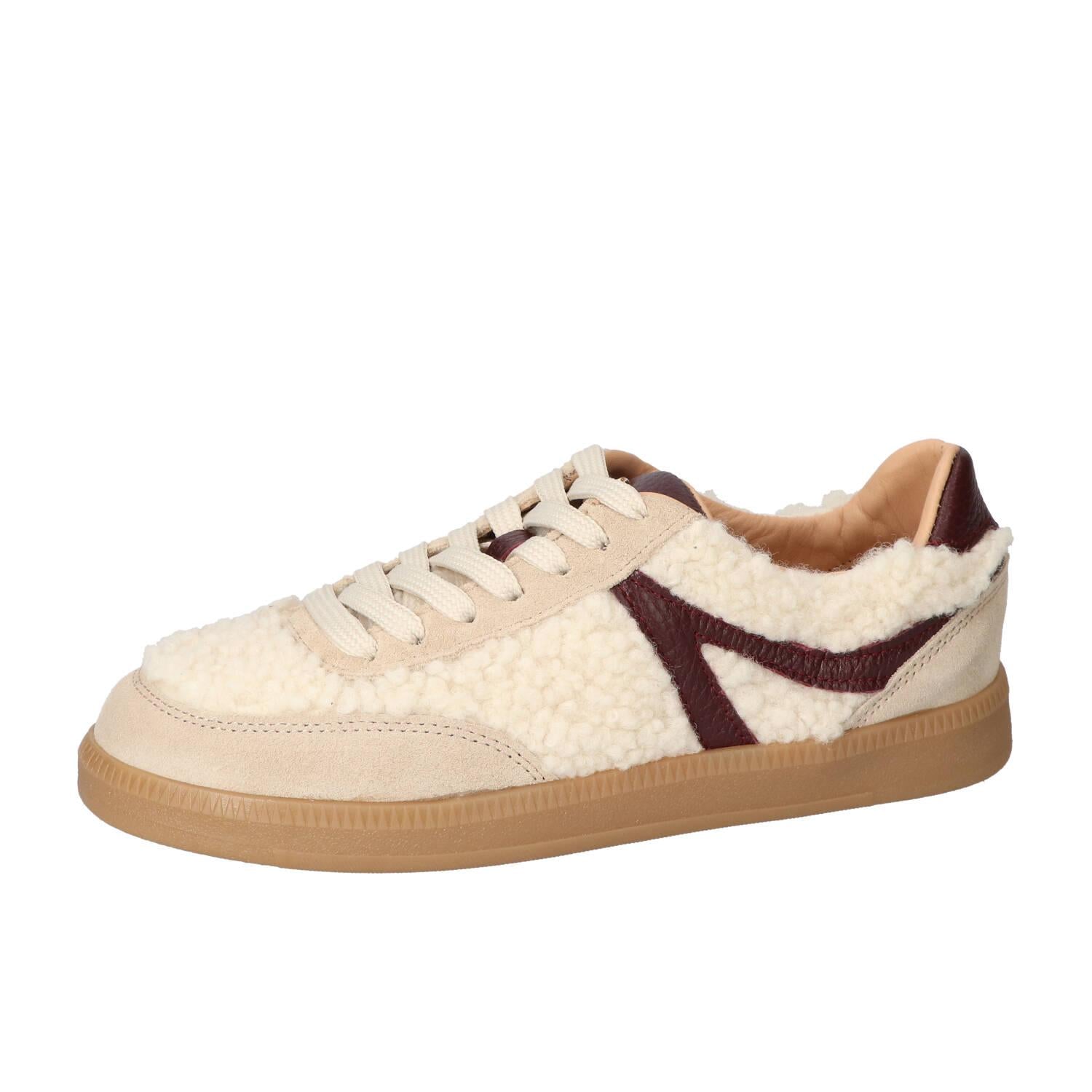 Baskets, beige clair