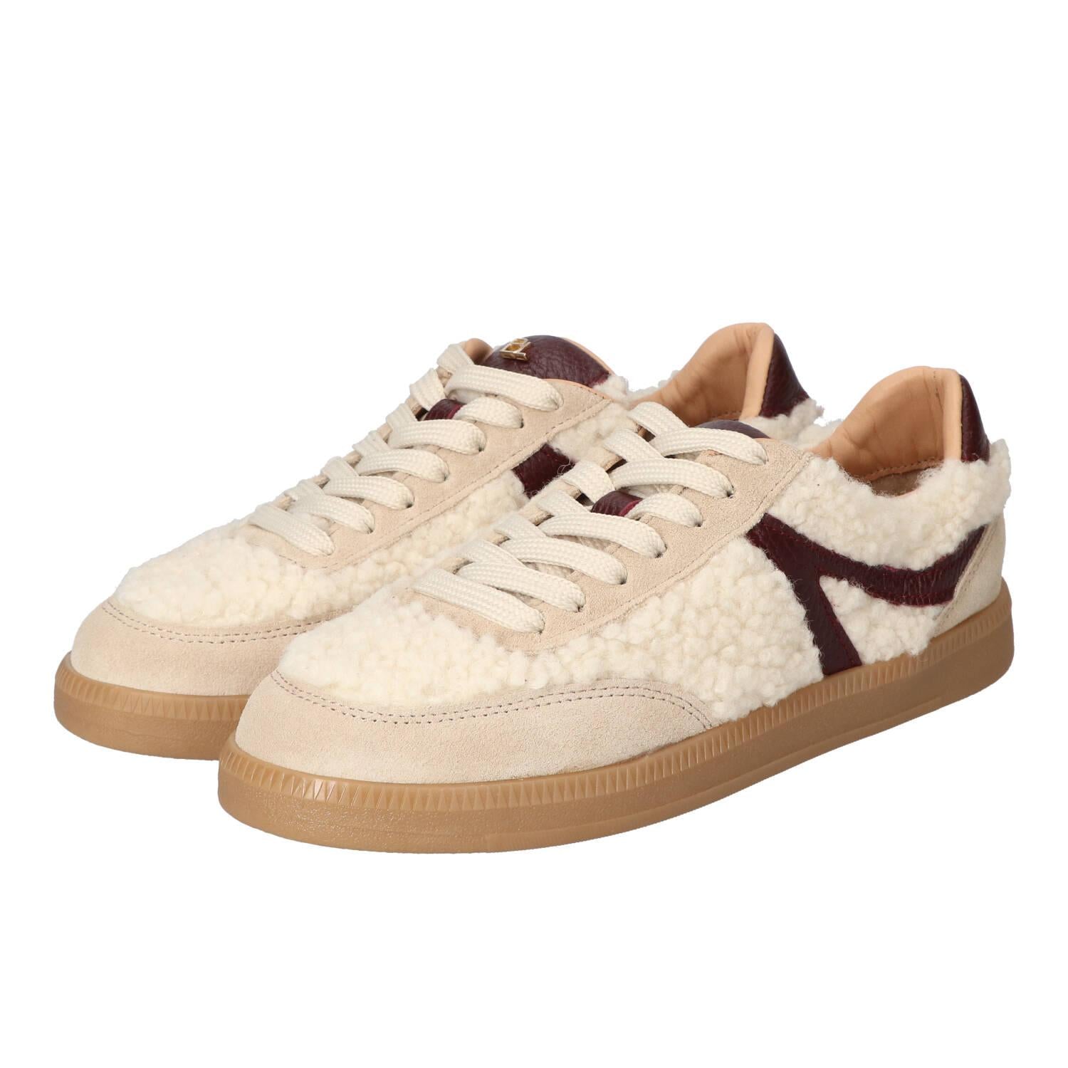 Baskets, beige clair