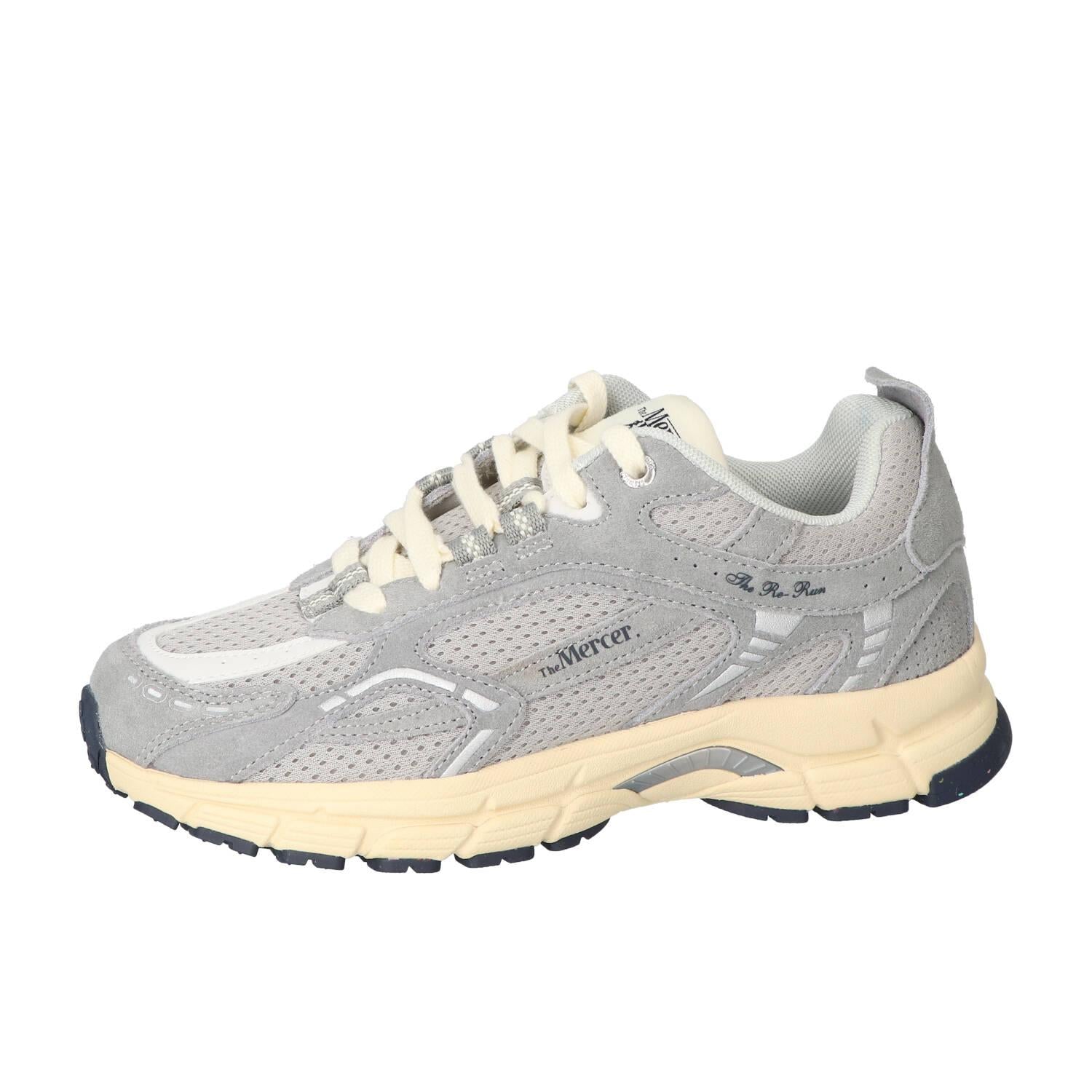 Baskets, gris
