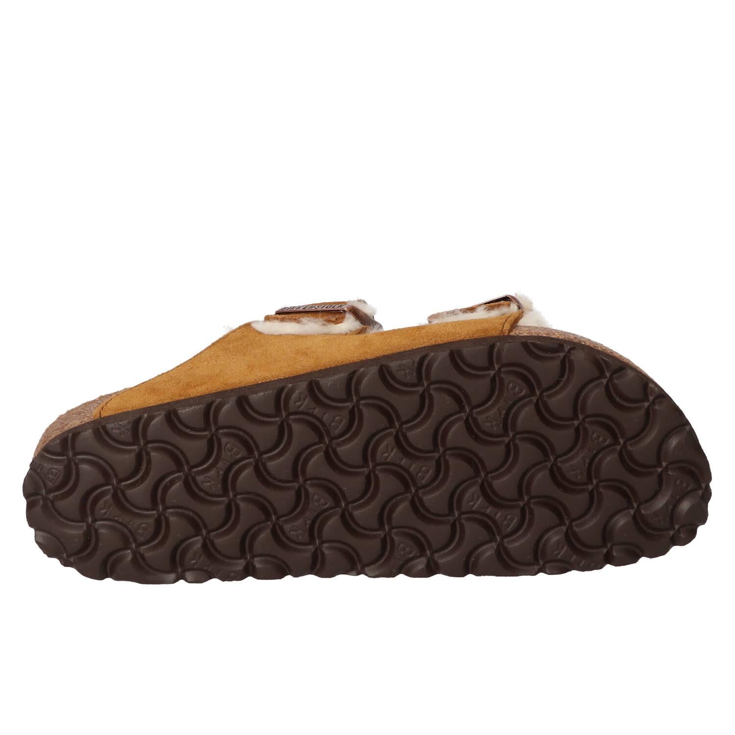 Slippers, Cognac