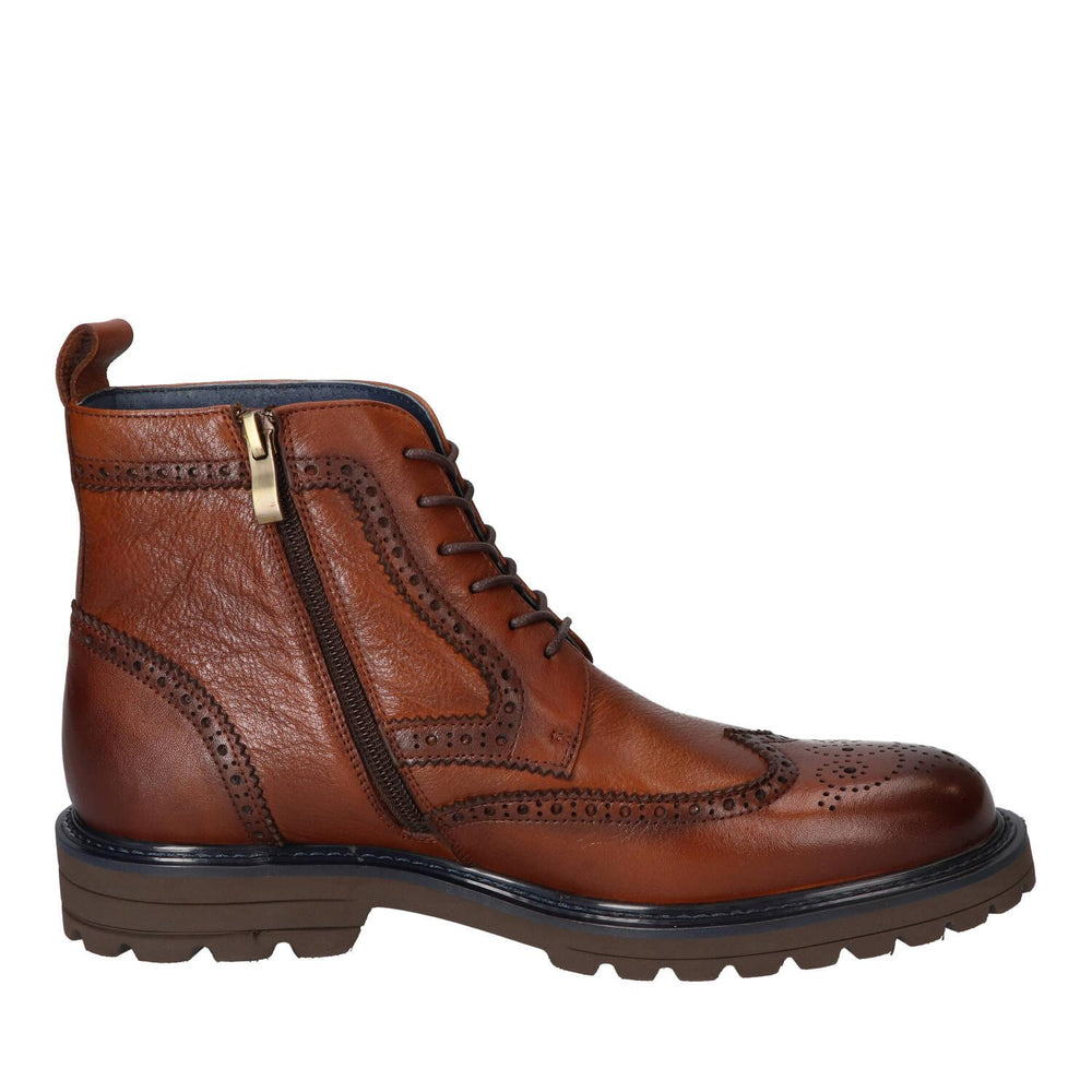 Boots, Cognac