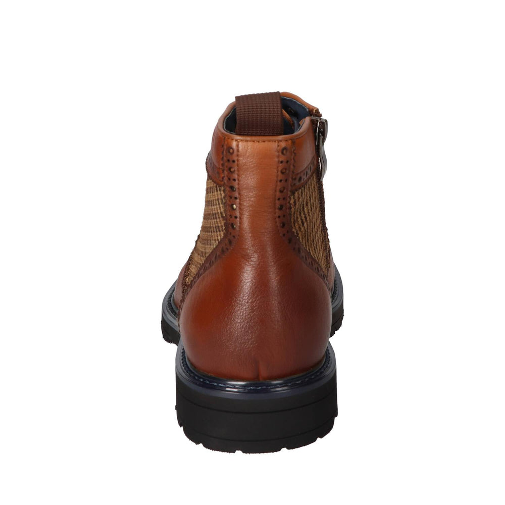 Boots, Cognac
