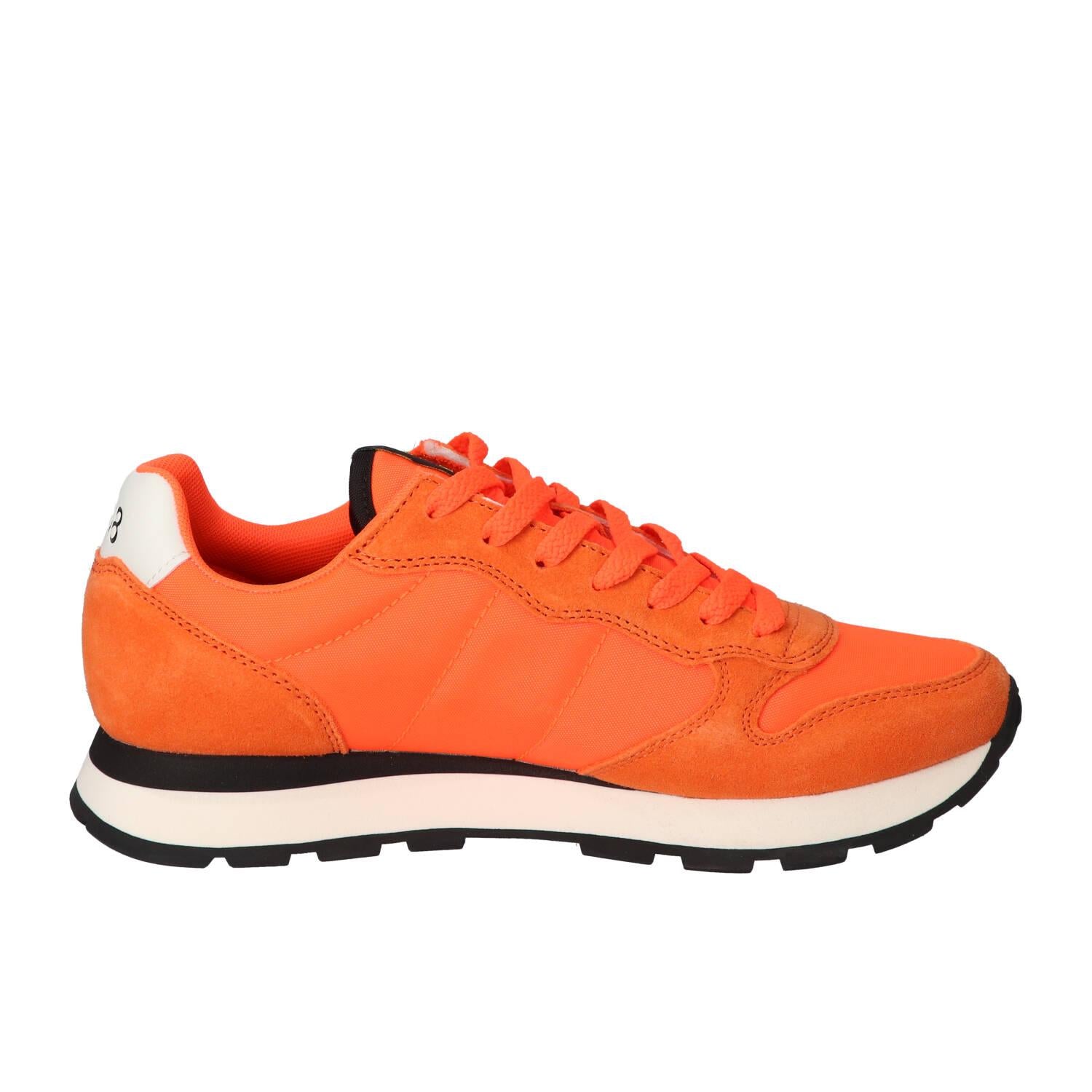 Sneakers, Oranje