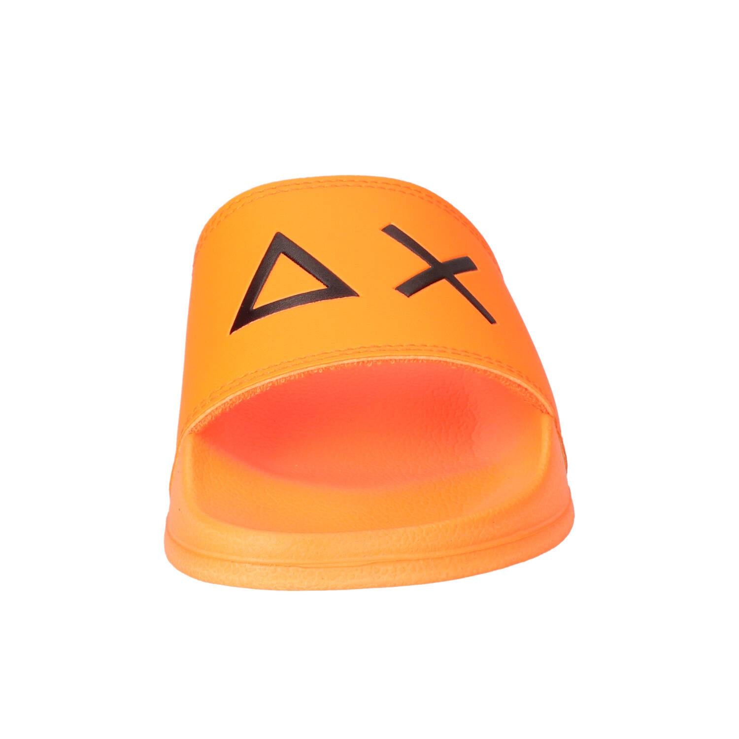 Slippers, Oranje