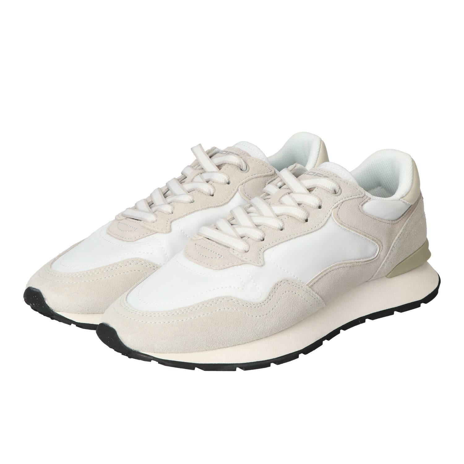 Sneakers, Wit