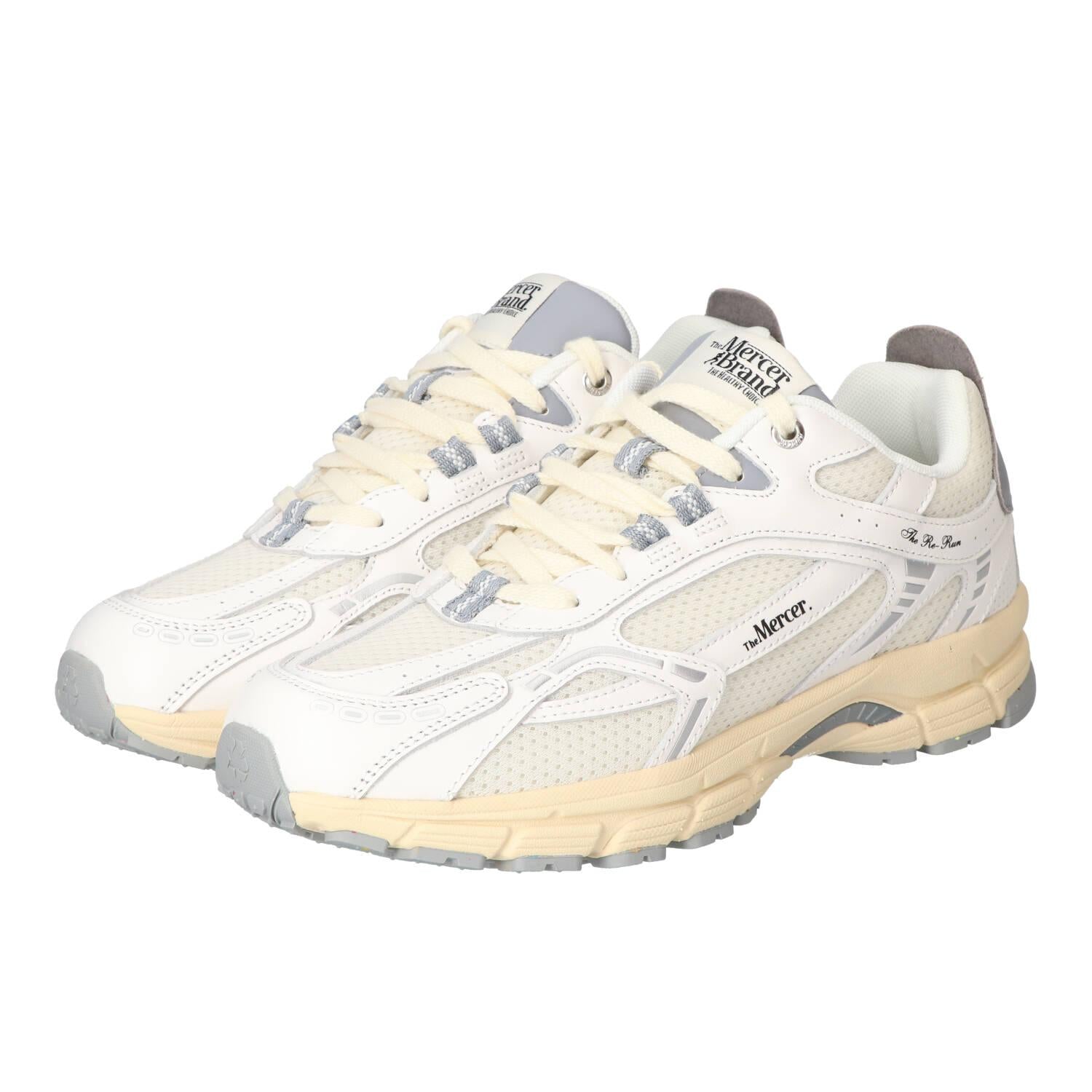 Sneakers, Wit