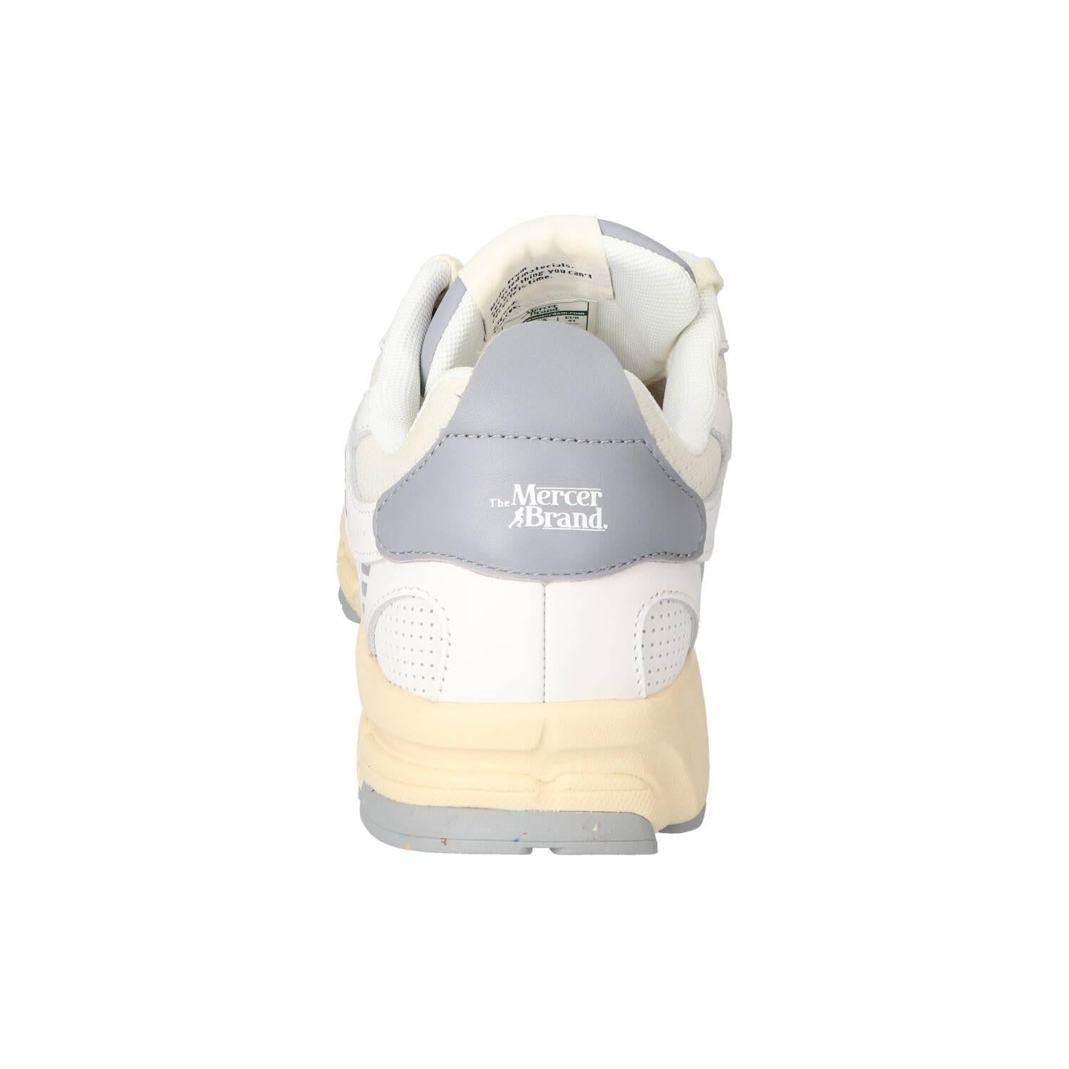 Sneakers, Wit