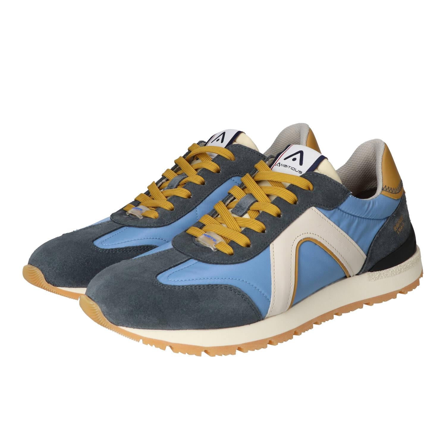 Sneakers, Lichtblauw