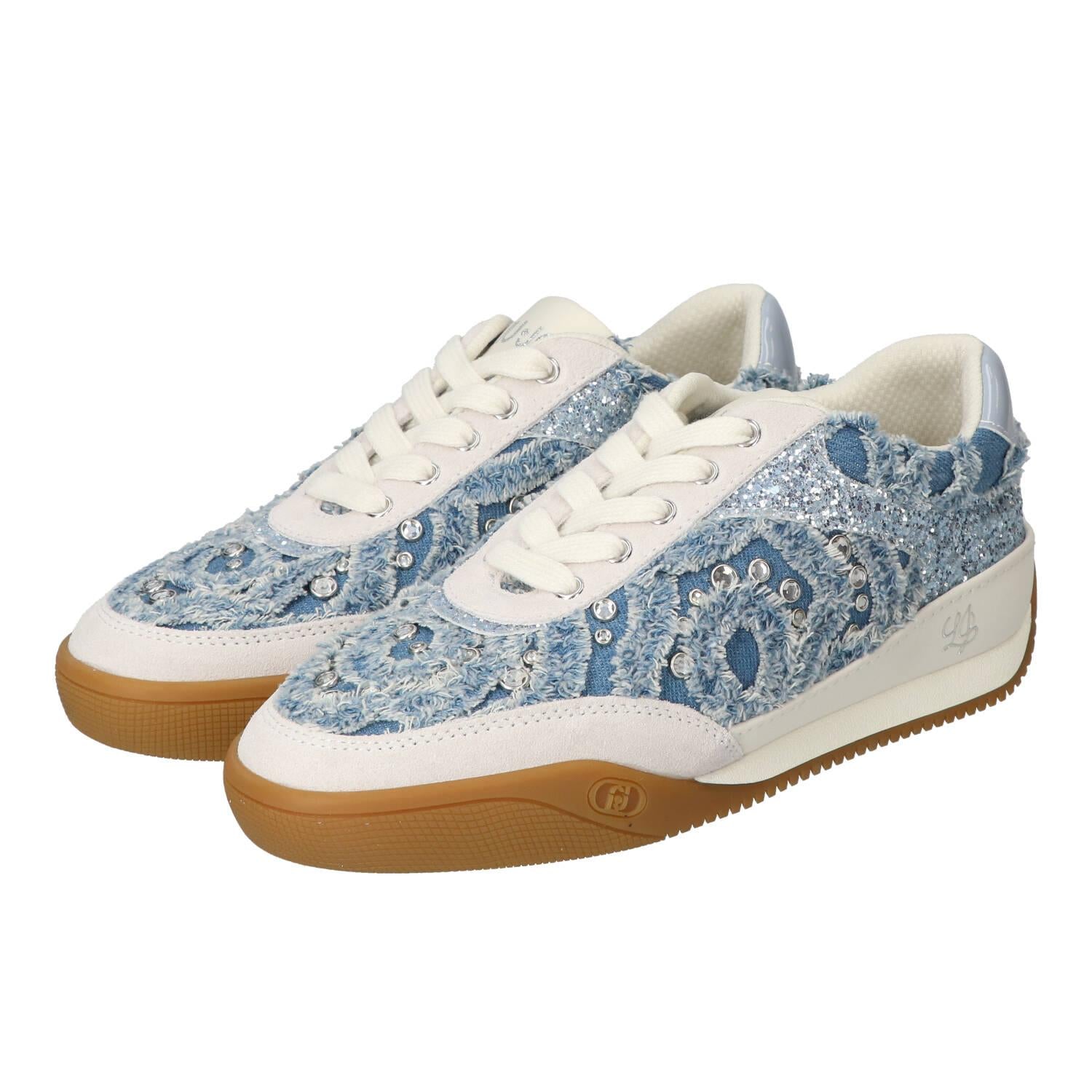 Sneakers, Lichtblauw