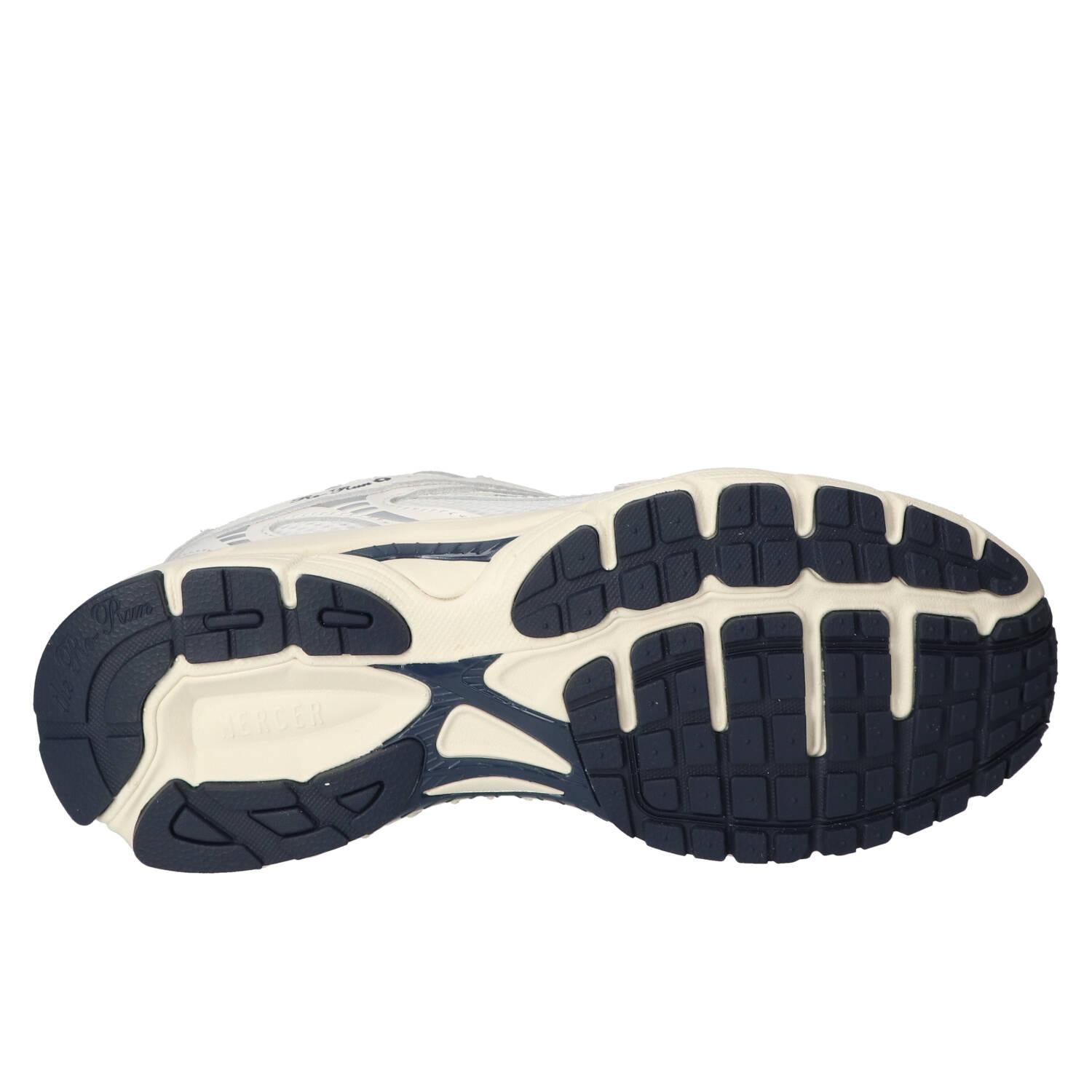Sneakers, Wit