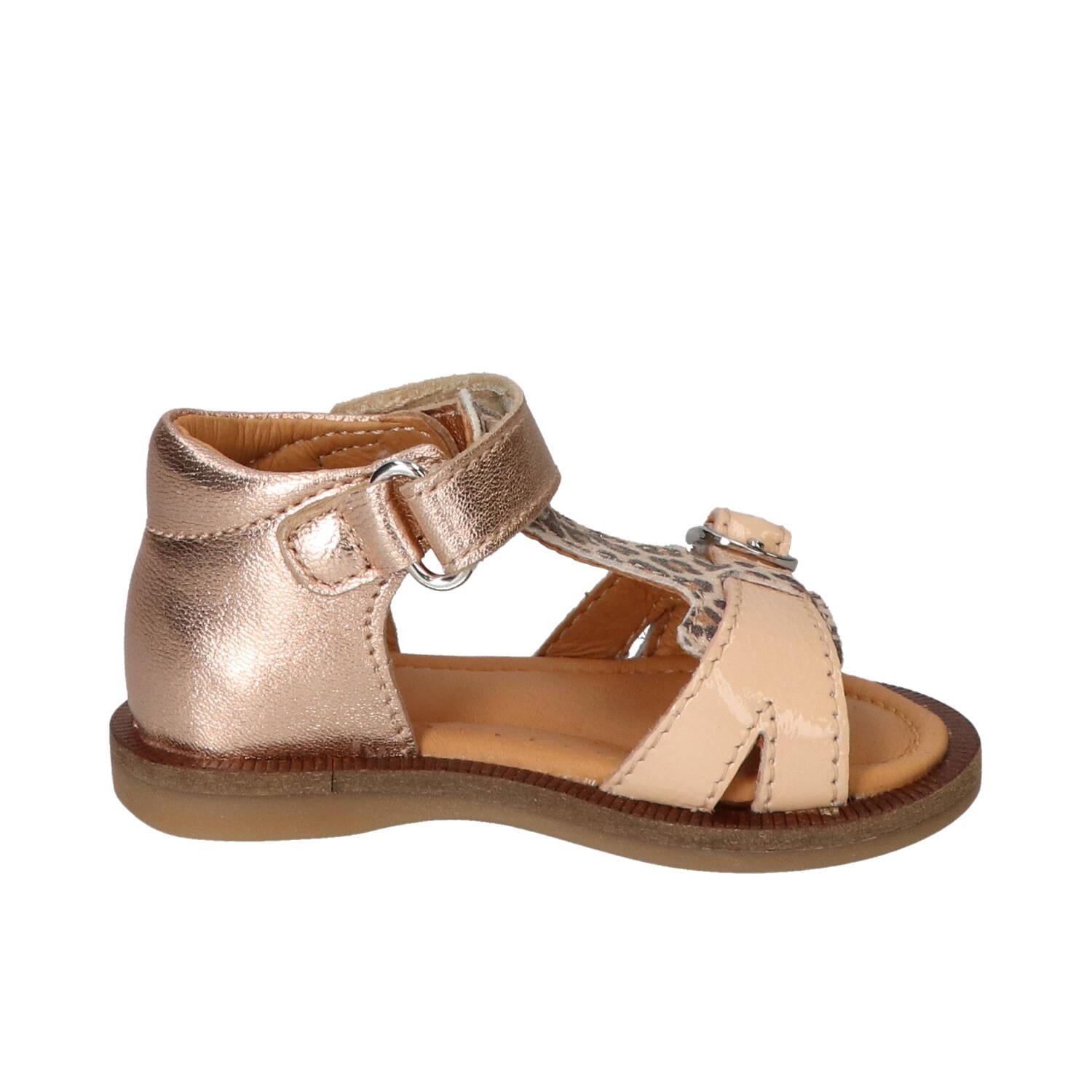 Sandalen, Roze