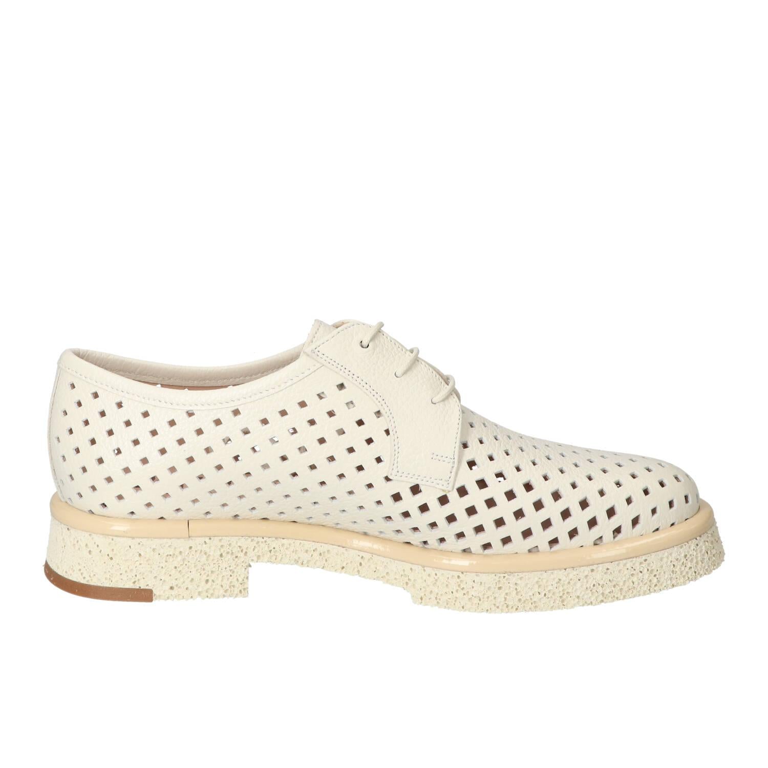 Veterschoenen, Off White