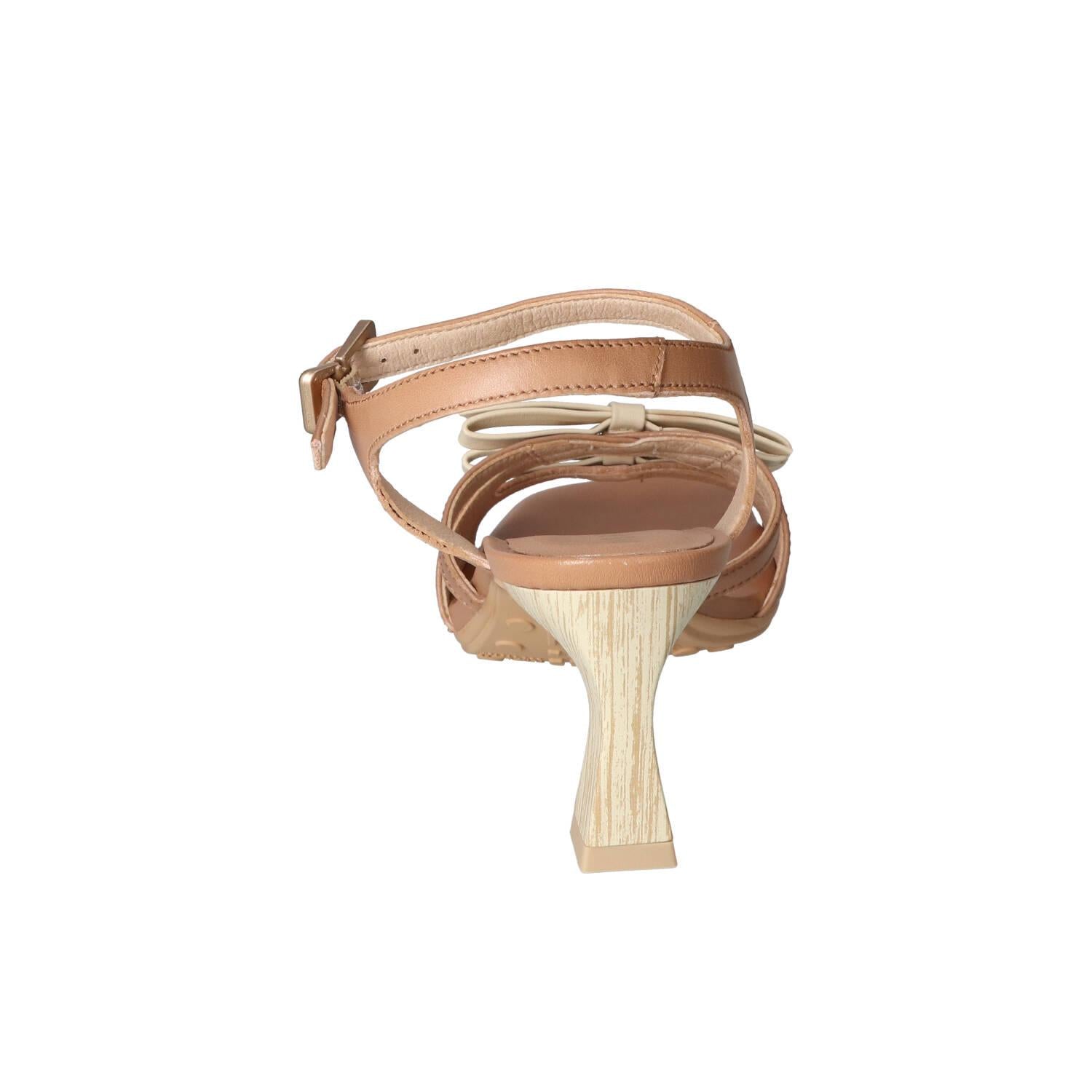 Sandalen, Cognac