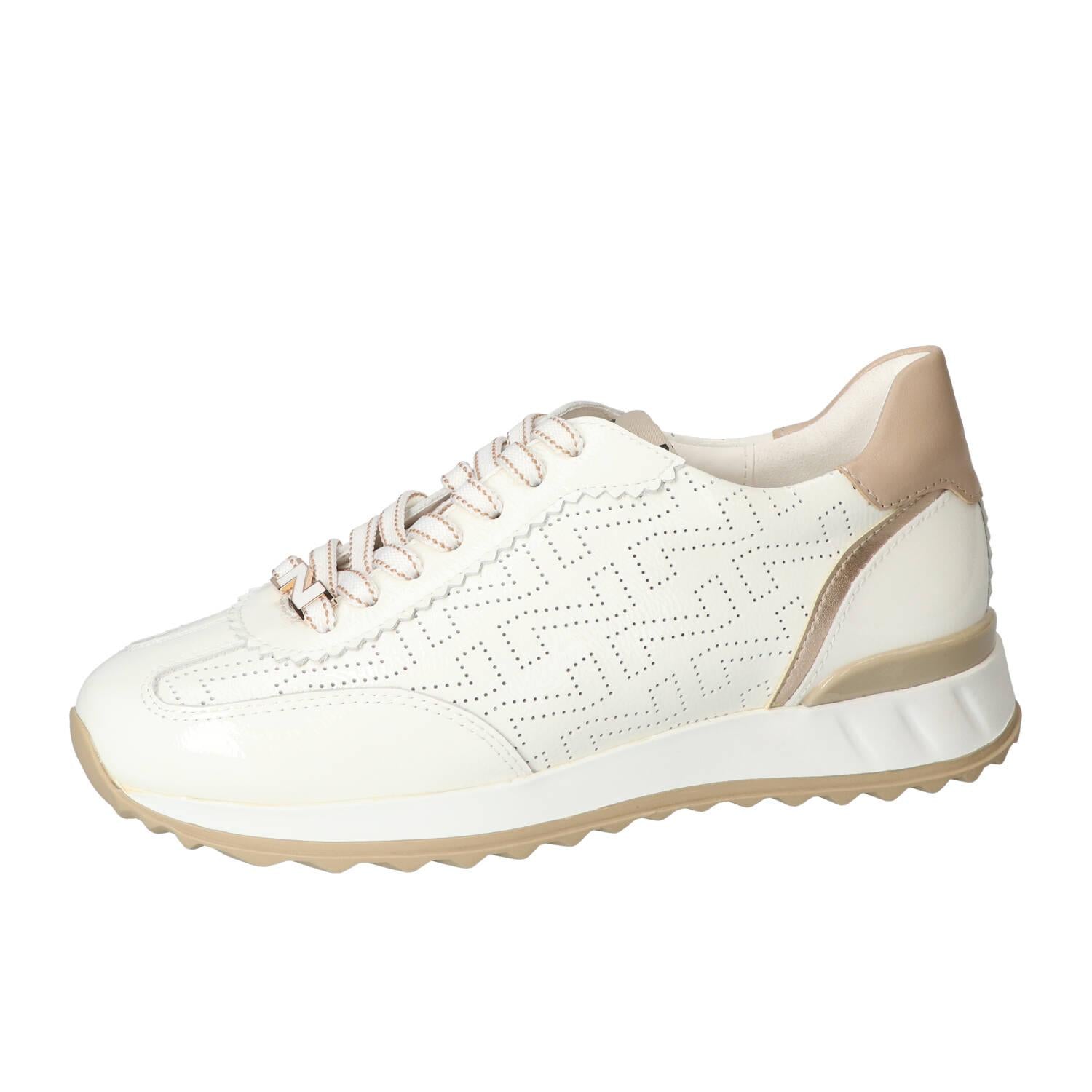 Sneakers, Wit