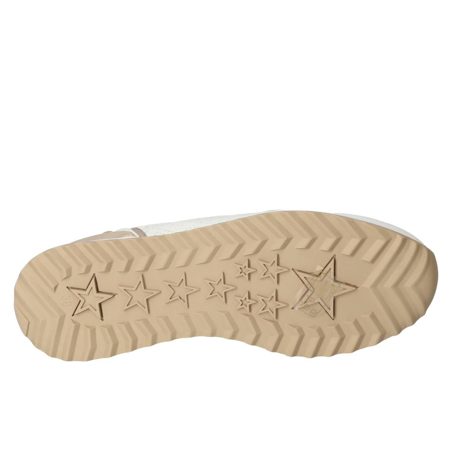 Sneakers, Wit