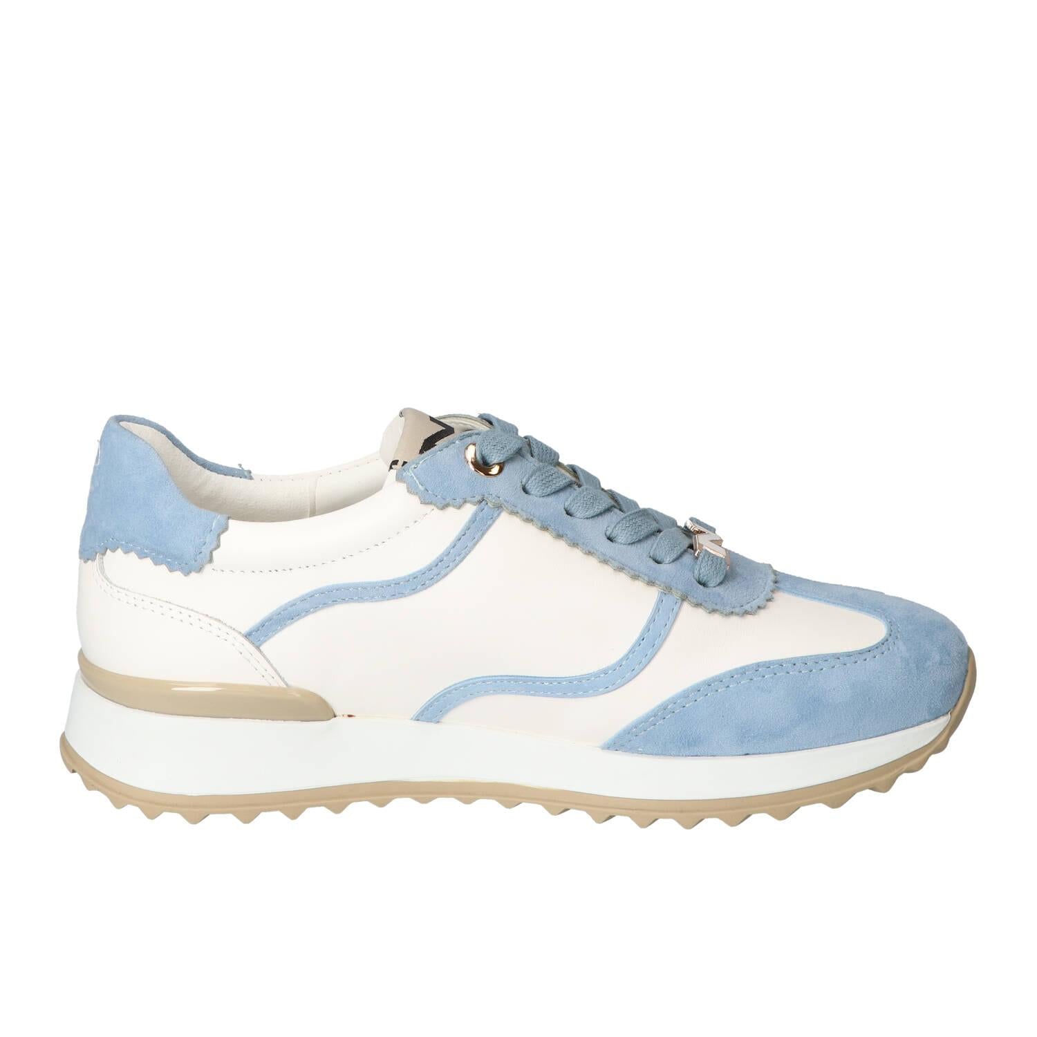 Sneakers, Lichtblauw