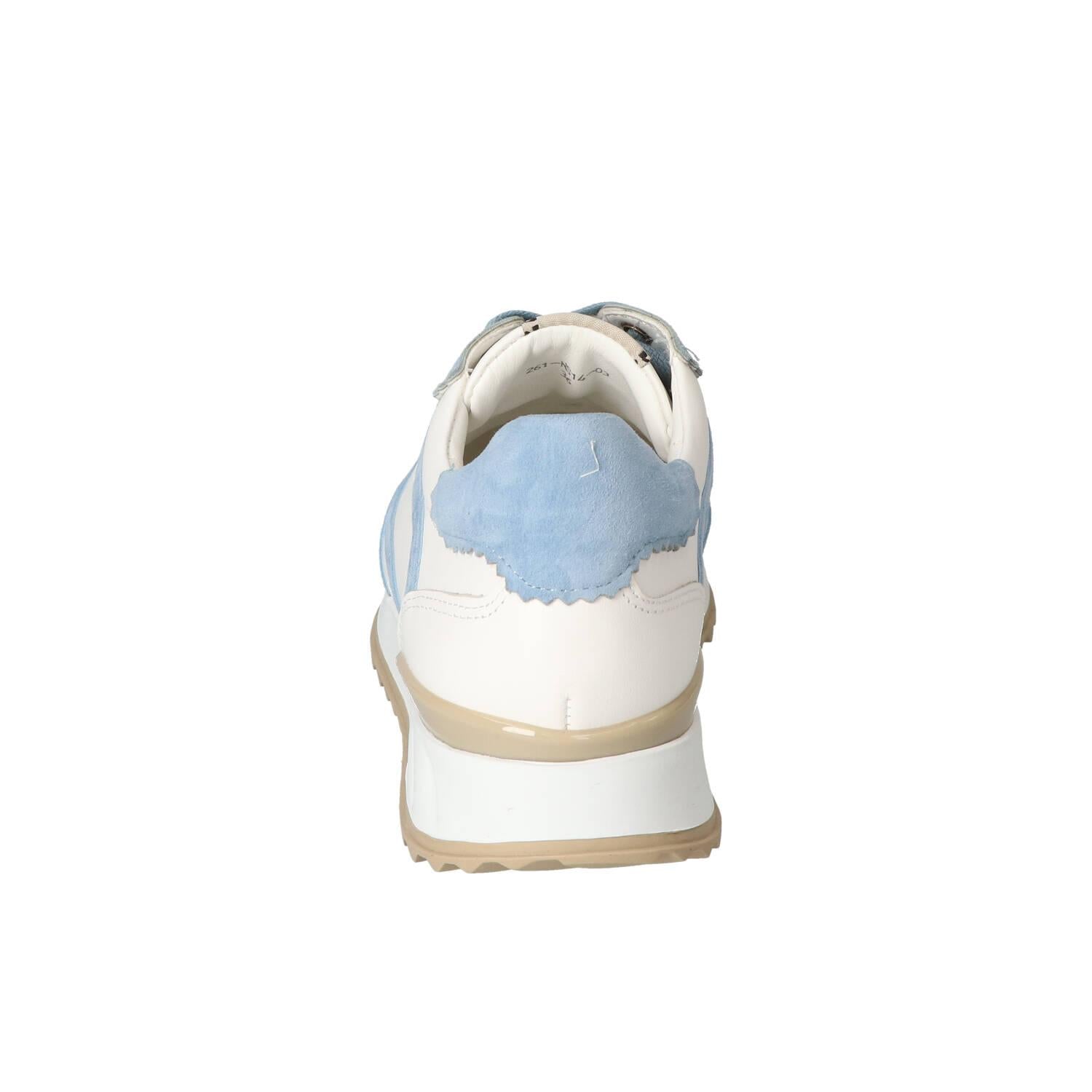 Sneakers, Lichtblauw