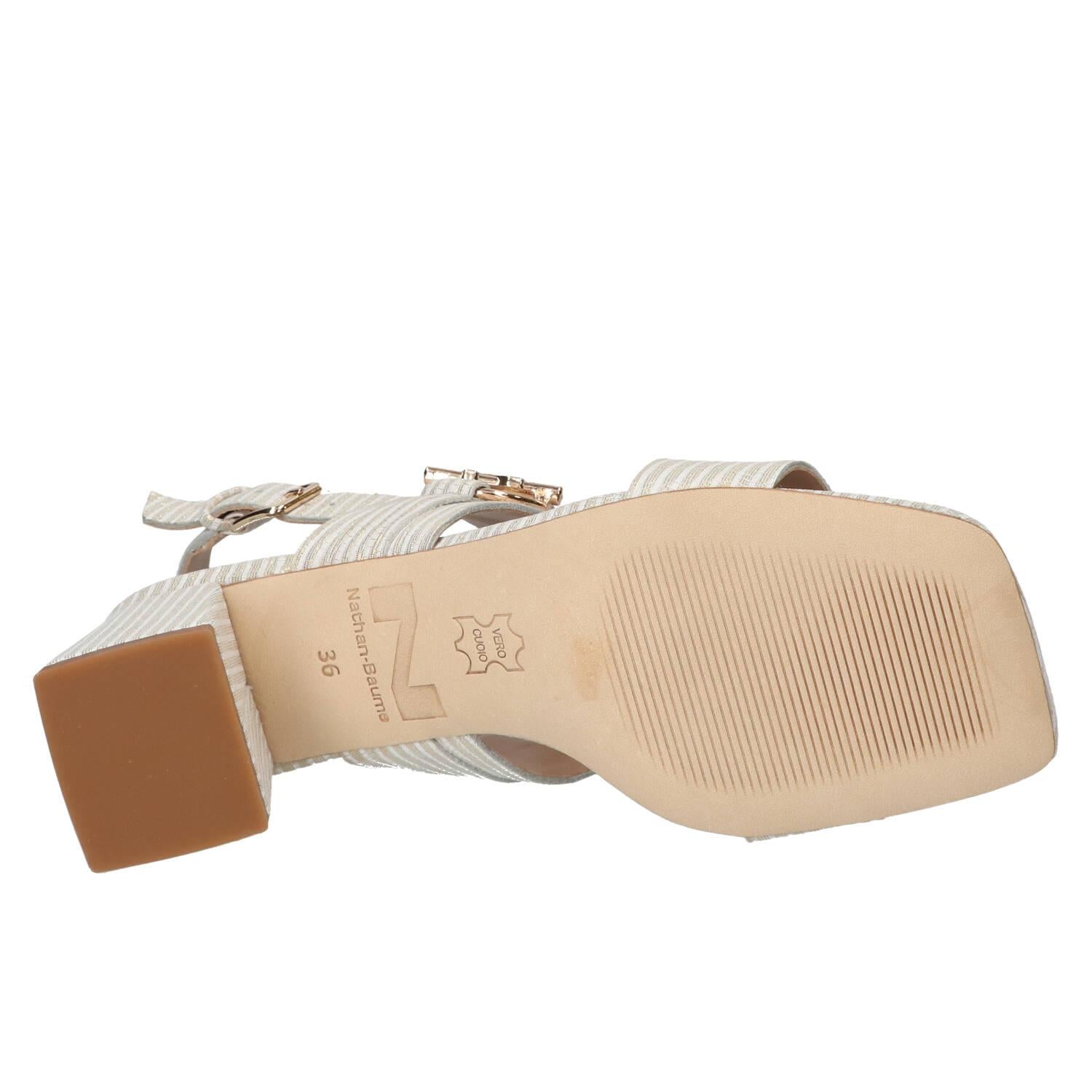 Sandalen, Goud