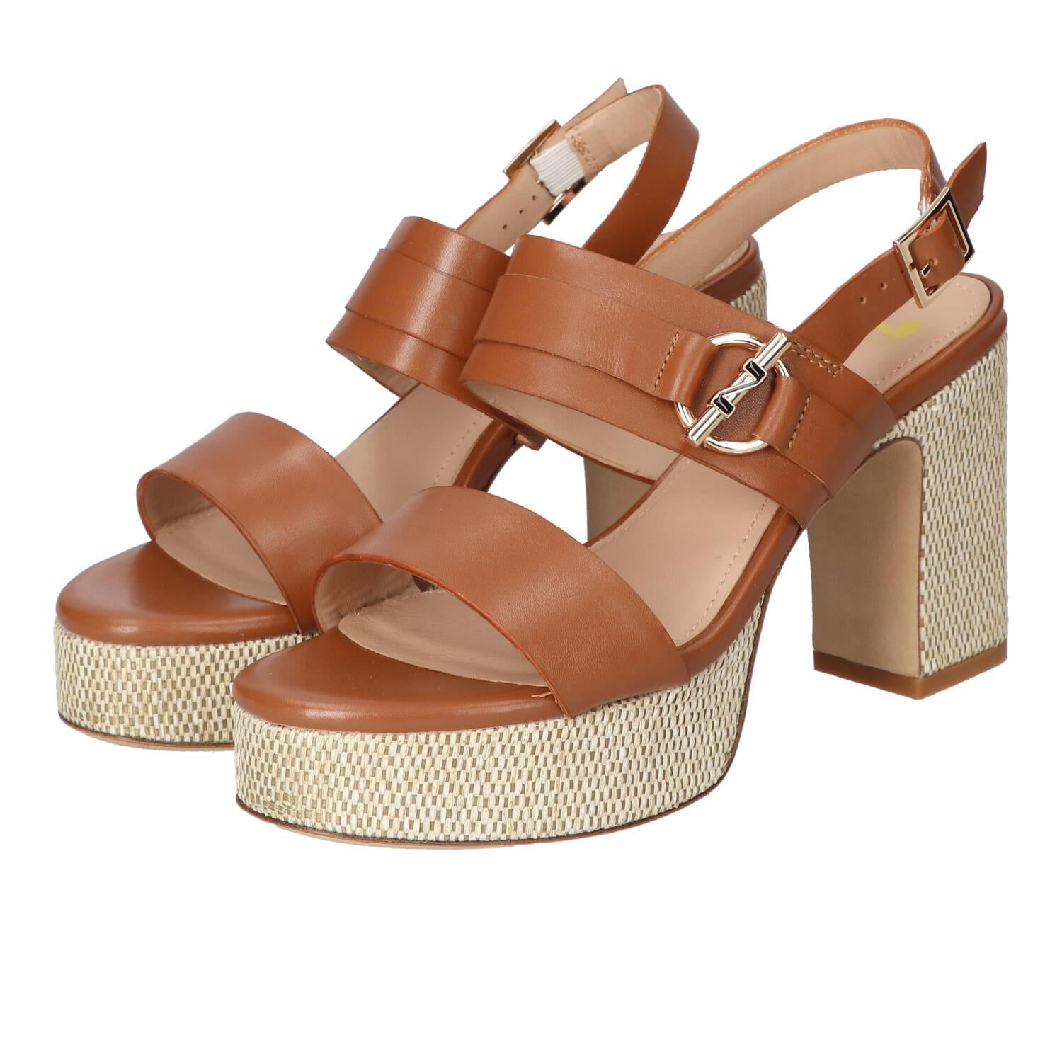 Sandalen, Cognac