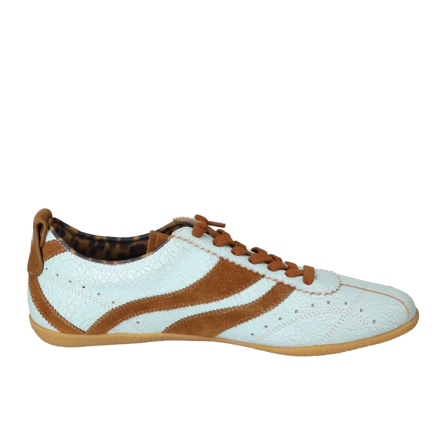 Sneakers, Lichtblauw