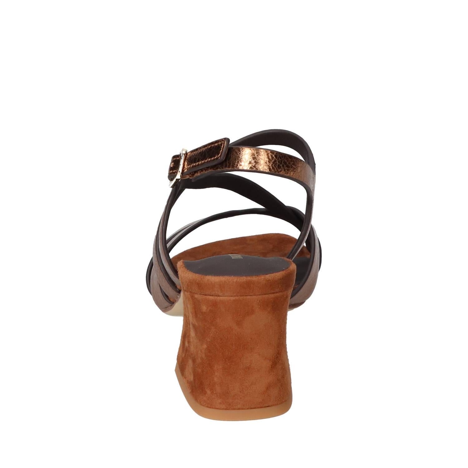 Sandalen, Brons