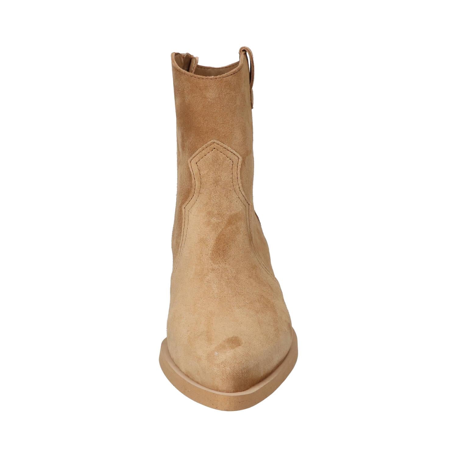Booties, Cognac